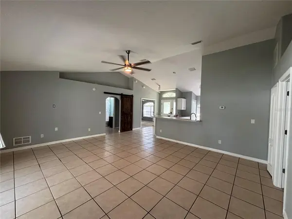 37 WHIPPOORWILL DR, Palm Coast, FL 32164