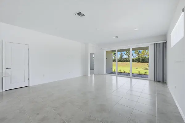 8113 STERNWAY RD, Sarasota, FL 34240