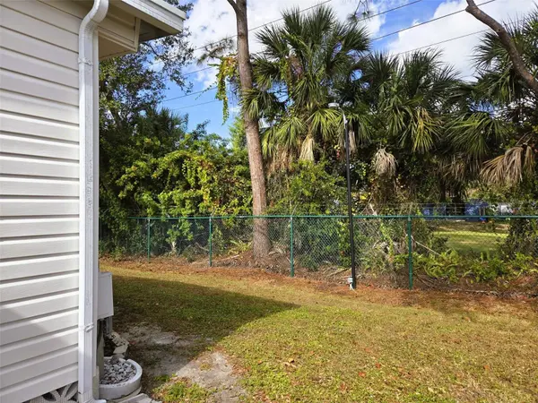 3383 OAKWOOD BLVD N, Sarasota, FL 34237