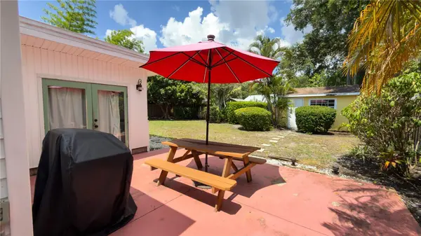 2475 W PAULSTAN CT, Sarasota, FL 34237