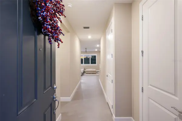 6072 BAYWOOD CT, Lakewood Ranch, FL 34211