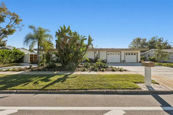 618 WHITFIELD AVE, Sarasota, FL 34243
