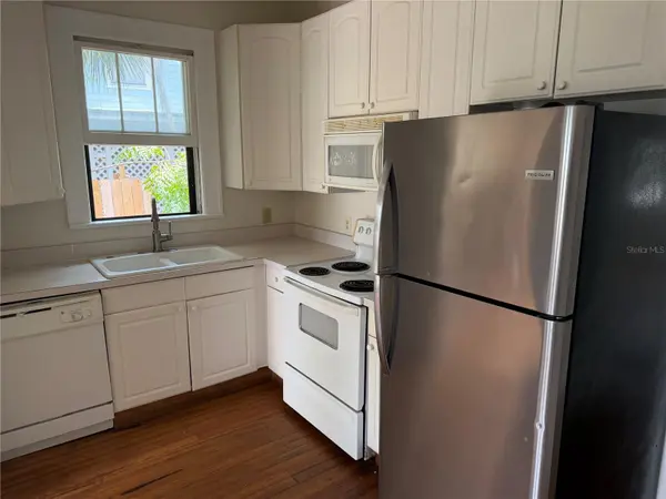 1555 7TH ST, Sarasota, FL 34236