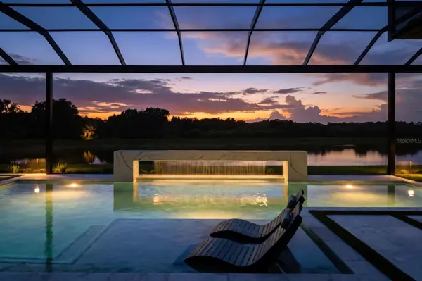 2428 WATERFRONT CIR, Sarasota, FL 34240