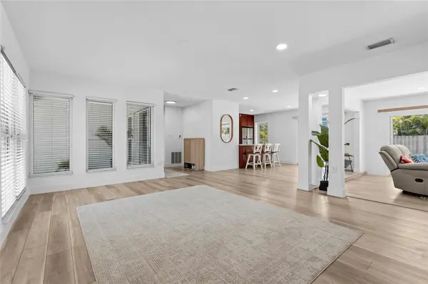 138 HOLLY AVE, Sarasota, FL 34243