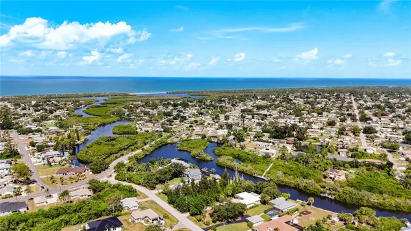 LEMON BAY DR, Venice, FL 34293