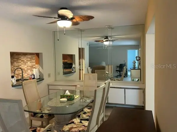 7102 W COUNTRY CLUB DR N, Sarasota, FL 34243