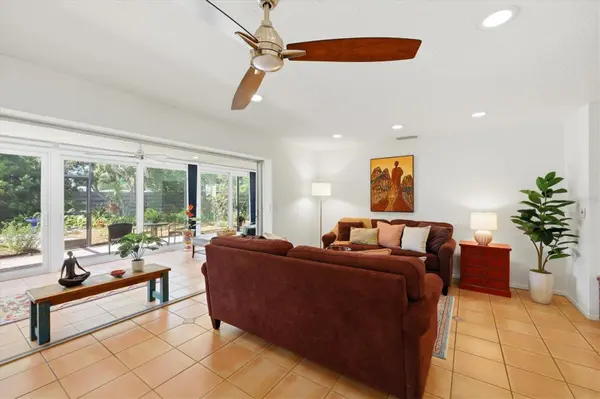 3504 BROOKLINE DR, Sarasota, FL 34239