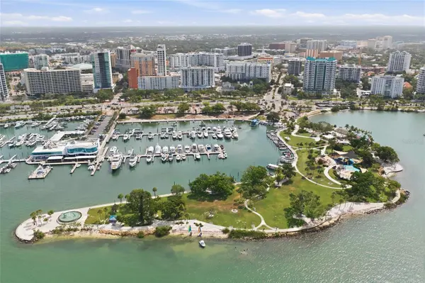 2930 HAWTHORNE ST, Sarasota, FL 34239