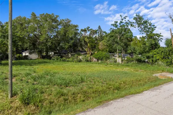 2930 HAWTHORNE ST, Sarasota, FL 34239
