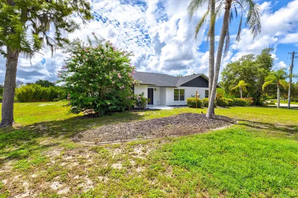 1420 MACKINTOSH BLVD, Nokomis, FL 34275