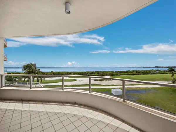 3040 GRAND BAY BLVD #225, Longboat Key, FL 34228