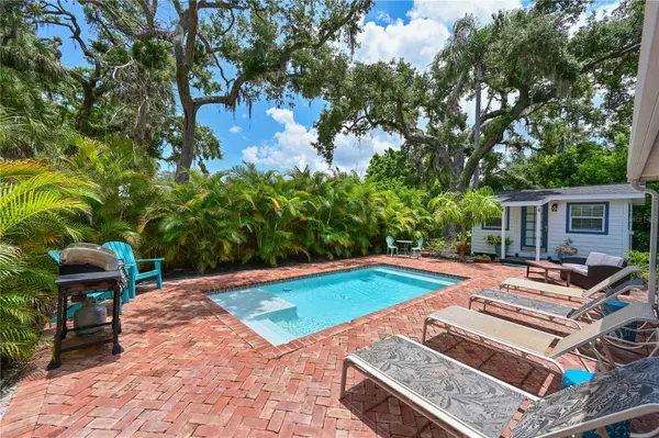 1318 6TH ST W, Palmetto, FL 34221