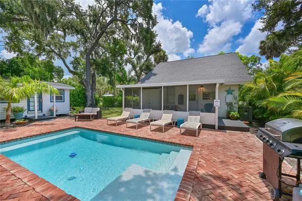 1318 6TH ST W, Palmetto, FL 34221