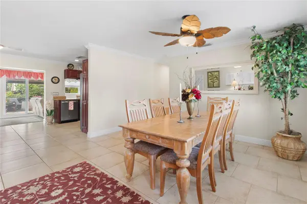 3326 BOUGAINVILLEA ST, Sarasota, FL 34239