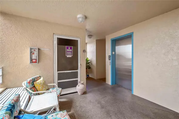 4550 PINEBROOK CIR #605, Bradenton, FL 34209
