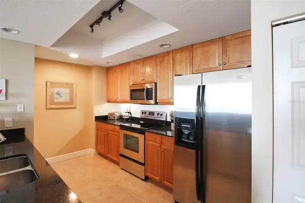 800 N TAMIAMI TRL #806, Sarasota, FL 34236