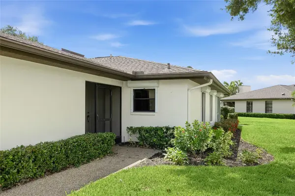 3670 GLENEAGLE DR #8A, Sarasota, FL 34238
