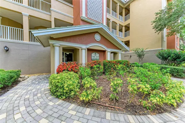 5200 MANORWOOD DR #2D, Sarasota, FL 34235