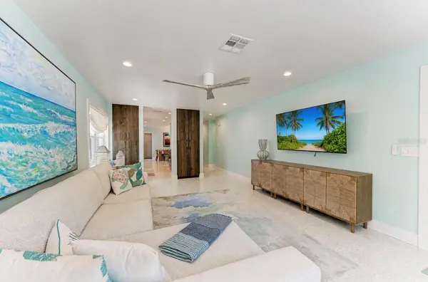 580 LINLEY ST, Longboat Key, FL 34228
