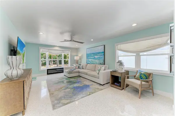 580 LINLEY ST, Longboat Key, FL 34228