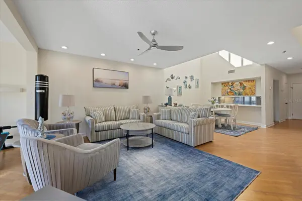 1928 HARBOURSIDE DR #1402, Longboat Key, FL 34228