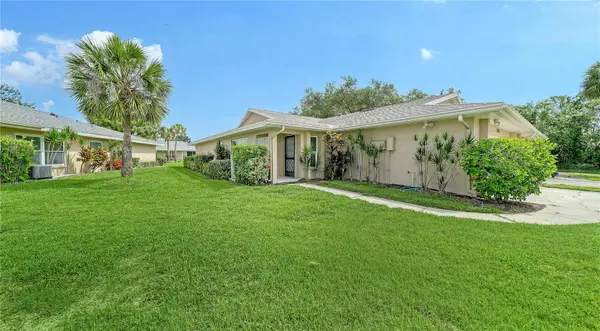 5689 EVERGREEN DR #18, Sarasota, FL 34233
