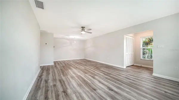 5689 EVERGREEN DR #18, Sarasota, FL 34233