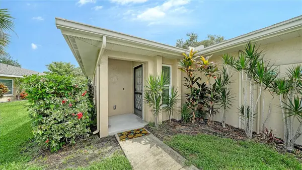 5689 EVERGREEN DR #18, Sarasota, FL 34233