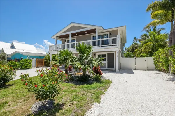 203 72ND ST, Holmes Beach, FL 34217