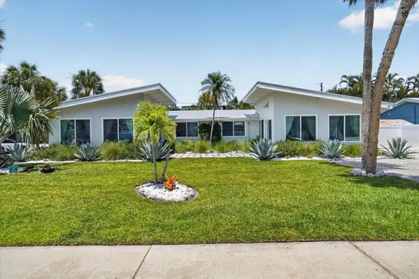 6203 HOLMES BLVD, Holmes Beach, FL 34217