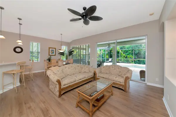 706 MISTY POND CT, Bradenton, FL 34212