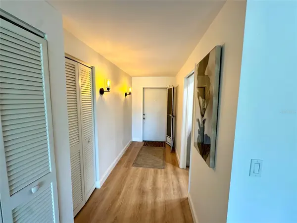 6999 W COUNTRY CLUB DR N #225, Sarasota, FL 34243