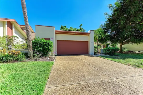 6207 COURTSIDE DR #23, Bradenton, FL 34210