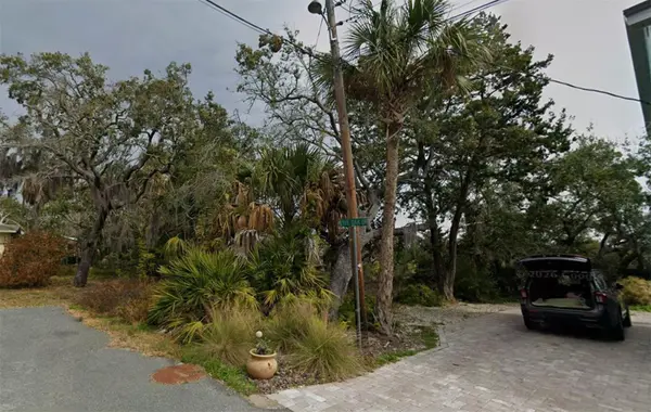 12425 CEDAR ST, Cedar Key, FL 32625