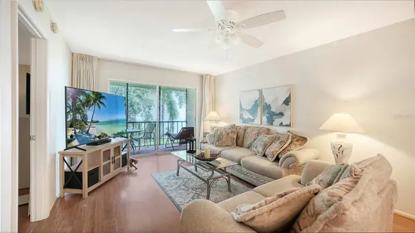 2260 STICKNEY POINT RD #324, Sarasota, FL 34231