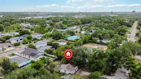 2442 NOVUS ST, Sarasota, FL 34237
