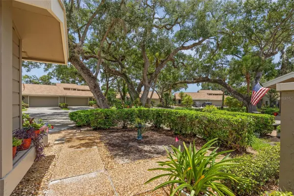 4562 FOREST WOOD TRL #15, Sarasota, FL 34241