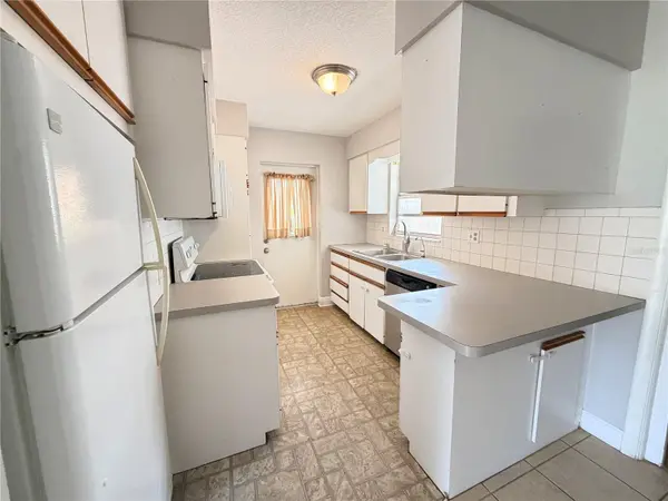 3842 HAWKEYE CIR, Sarasota, FL 34232