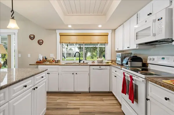 5438 DOMINICA CIR, Sarasota, FL 34233