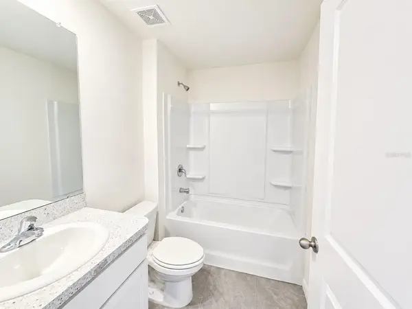 10642 CHIPPEWA DR, Parrish, FL 34219