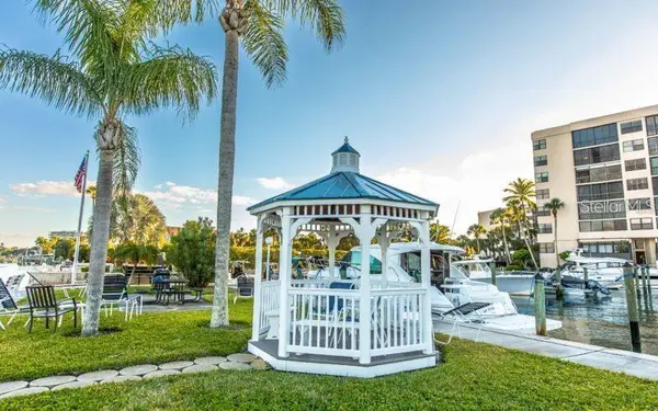 5855 MIDNIGHT PASS RD #333, Sarasota, FL 34242