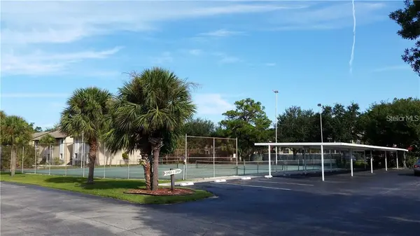2745 HIDDEN LAKE BLVD #D, Sarasota, FL 34237