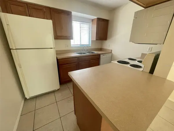 2745 HIDDEN LAKE BLVD #D, Sarasota, FL 34237