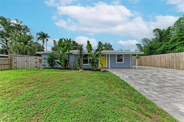 3138 WILLIAMSBURG ST, Sarasota, FL 34231