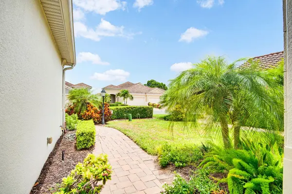 1418 CALLE GRAND ST, Bradenton, FL 34209