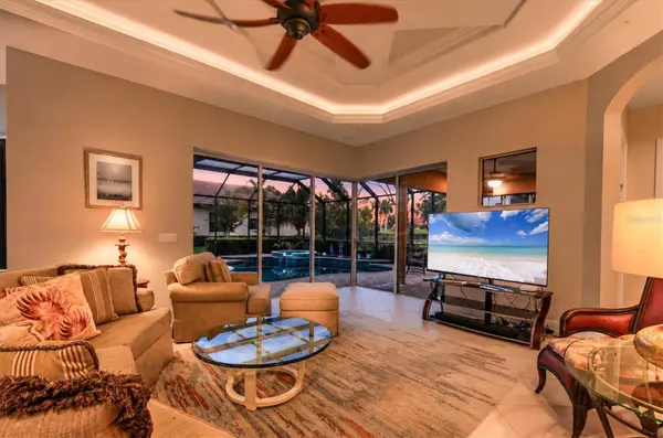 6806 DOMINION LN, Lakewood Ranch, FL 34202