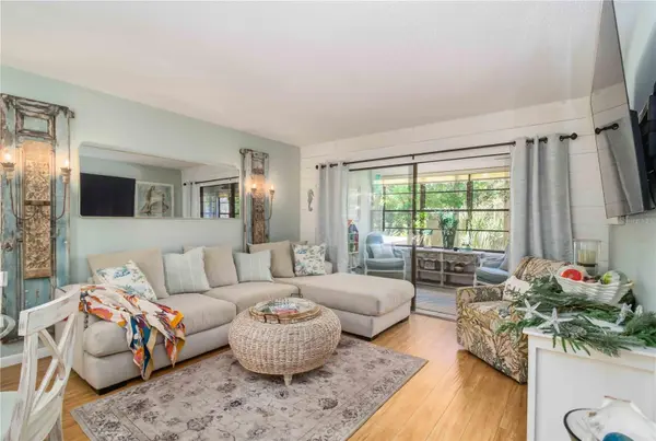 218 PINENEEDLE DR #218, Bradenton, FL 34210