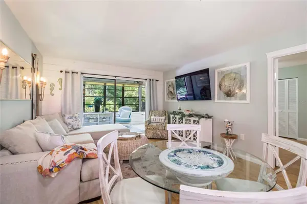 218 PINENEEDLE DR #218, Bradenton, FL 34210