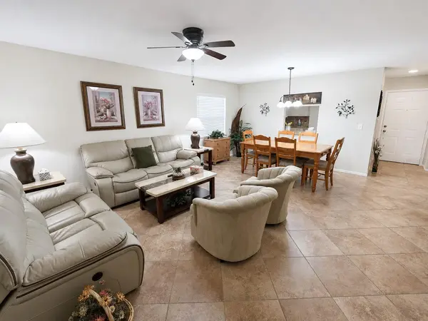 225 OAK HILL DR #10, Sarasota, FL 34232